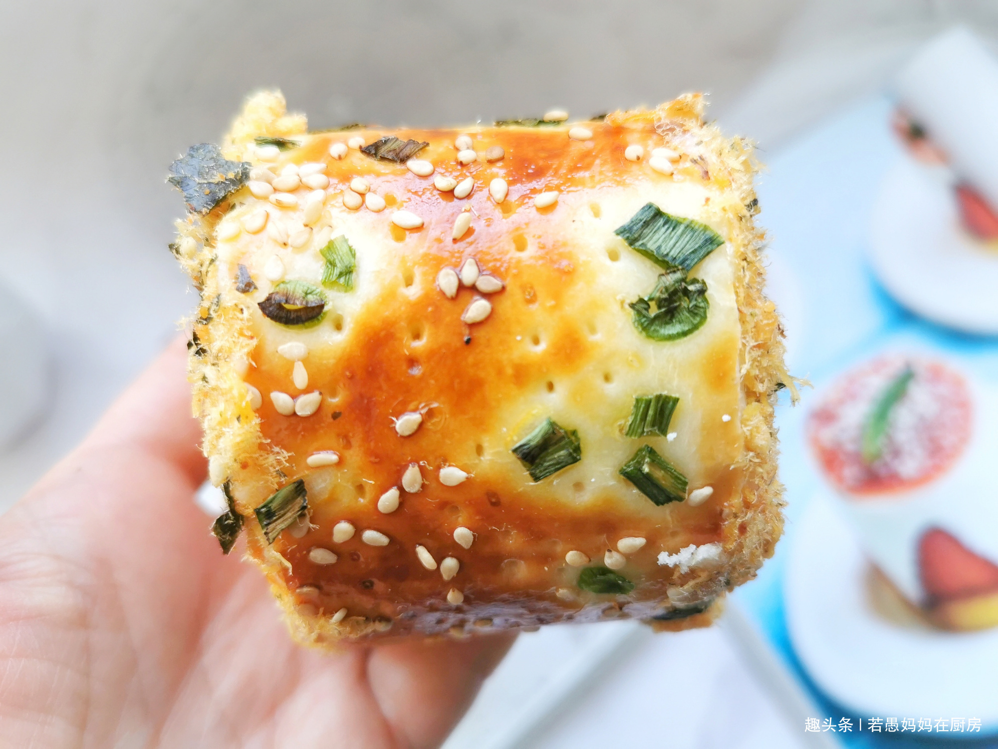  饼铛|自己在家做面包，3个动作15分钟揉出手套膜，烤箱电饼铛都能做