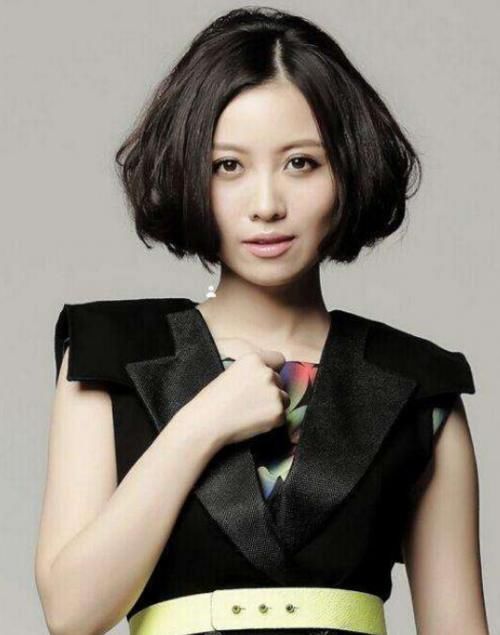  粉丝|姚贝娜墓地实景曝光，粉丝为其树立少女像，5年过去了还是忘不掉