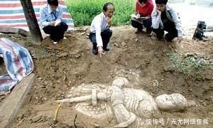 敢建|一位太监生前受到疯狂个人崇拜,祠堂敢建在皇陵前,死后挫骨扬灰