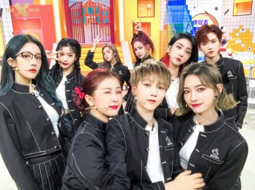  十指|《青3》面试路透，两弟弟走路牵手十指相扣，赛前就自组CP，为事业太努力