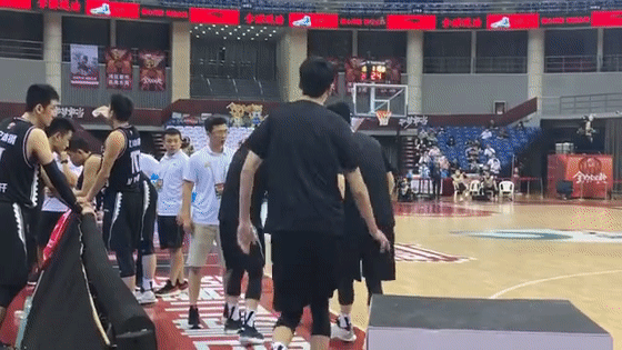  赛季|将帅不和，辽宁内讧？下赛季，郭艾伦要走了？球迷：请来广州龙狮