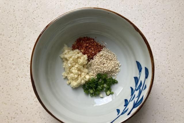 美味|九月女儿就馋这懒人早餐,十分钟就上桌,美味多汁,太香了