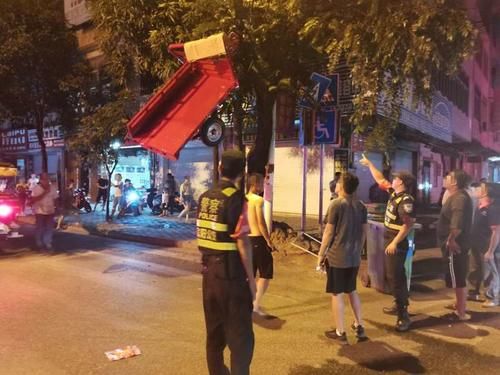  宾阳|宾阳有司机开三轮车“飞”到树上？真相是……