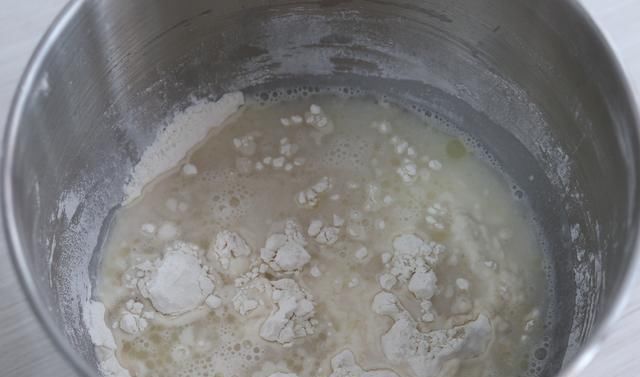  自制|自制吐司太难了，不如做芝麻球，简单，香气四溢，低糖又少油