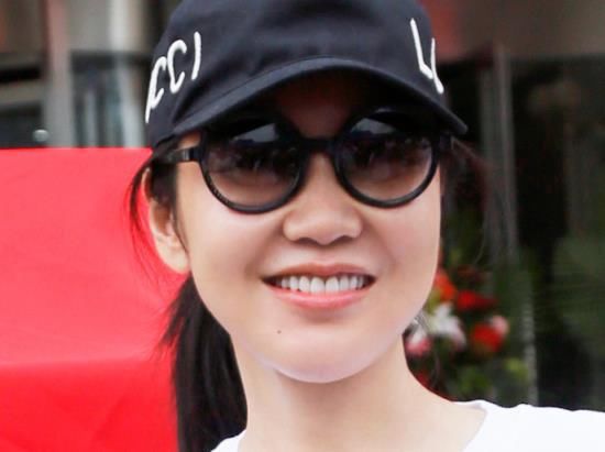 翟潇闻|闫妮搭档翟潇闻演母子，配角阵容很养眼，但看到他我却忍不住想笑