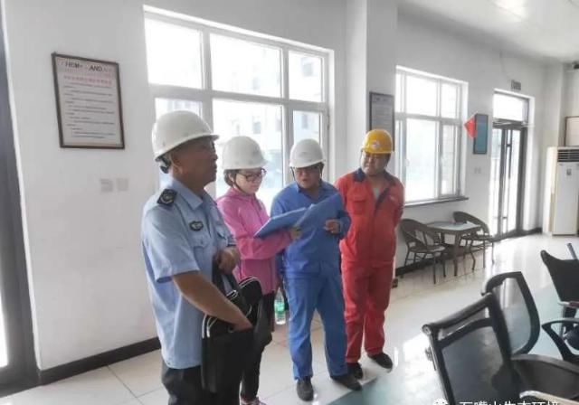 守护|他们主动放弃休息,只为守护石嘴山蓝