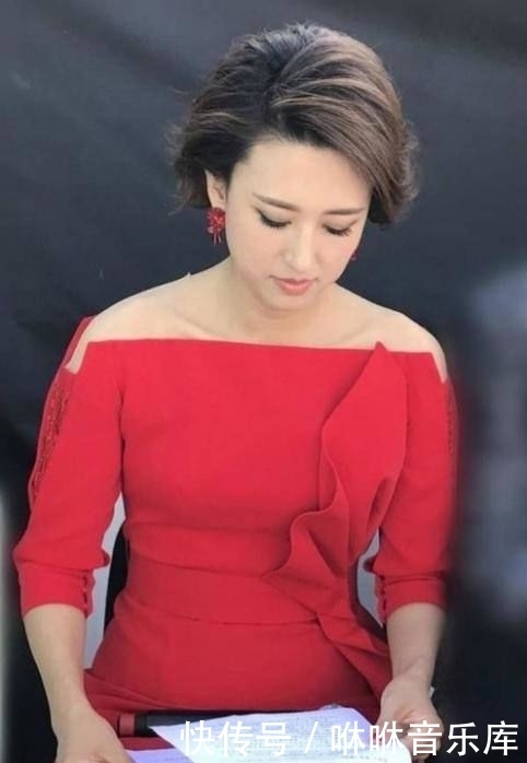 节目|她是央视主持人,丈夫比她大20岁,站一起像父女