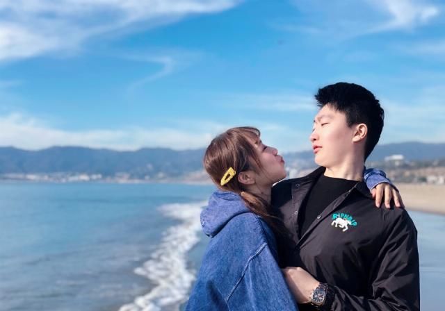 分手|分手后余霜心情大好，受邀主持虎牙全国高校联赛，管泽元又变帅了