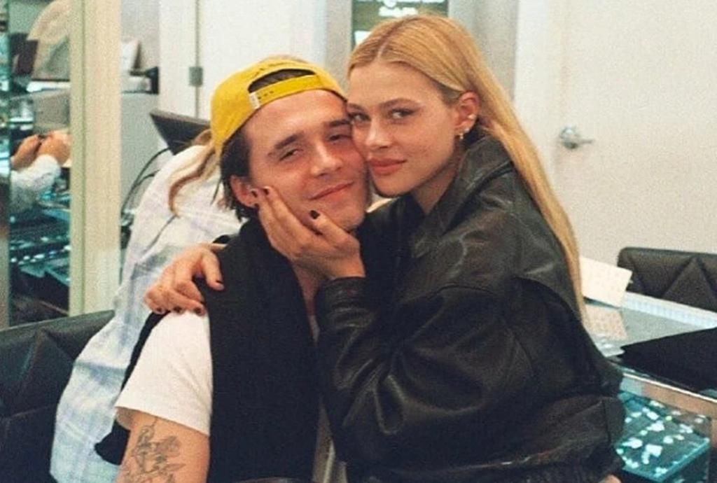  二人|贝克汉姆儿媳晒出睡衣照！金发碧眼气质出众，二人筹备顶级婚礼