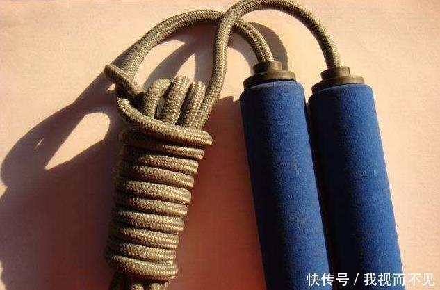  跳绳|跳绳比跑步更燃脂，坚持跳绳一个月，你的身体会有这4个变化