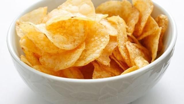 差别|薯片该买袋装还是罐装的?很多人不知道,原来差别很大,别买错了