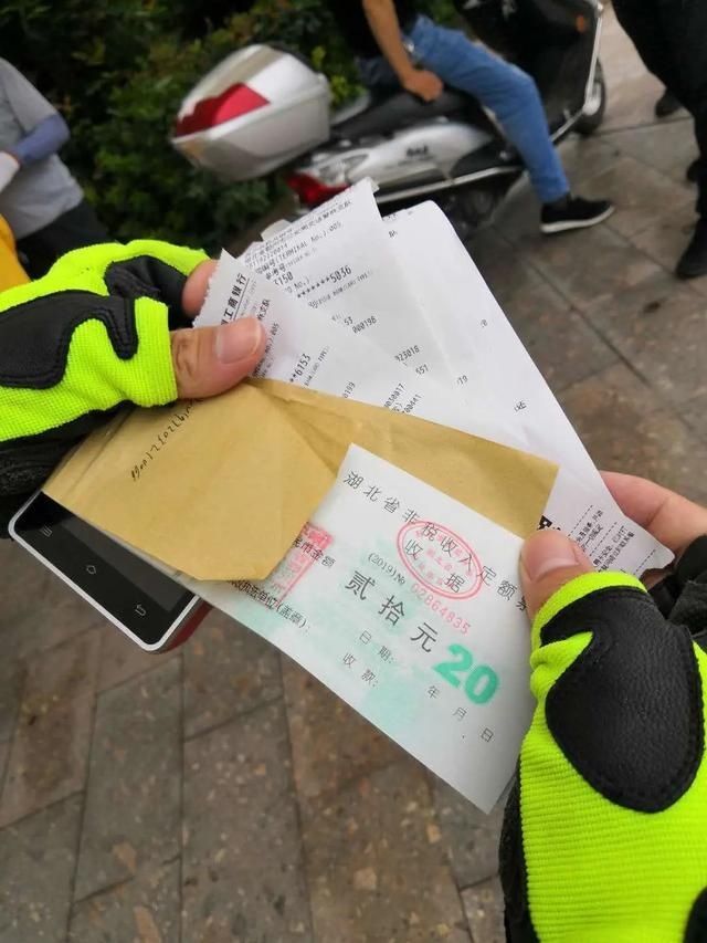 上午|鄂州严查“两轮车”逆行，首日上午共有185名驾驶人被处罚