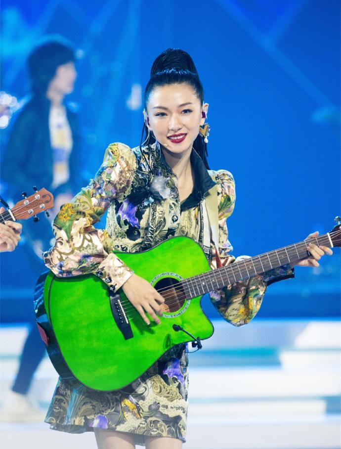  成团|《浪姐》最终成团名单曝光！张雨绮出局，网友：这个阵容众望所归