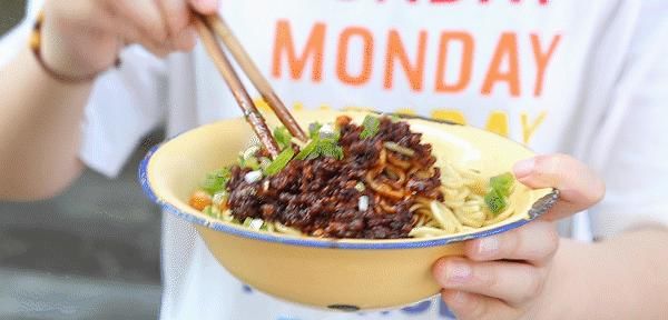 炸酱面|幸福小区里好吃的面馆,不是你想的那一家哦