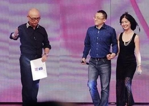  时隔|非诚勿扰，51岁阿姨被34岁小伙“抱”走，时隔五年现状让人感慨