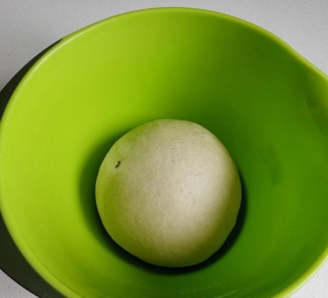 白味|一款操作简单的餐包,添加了白味噌和葱花,空口吃味道也是棒棒的