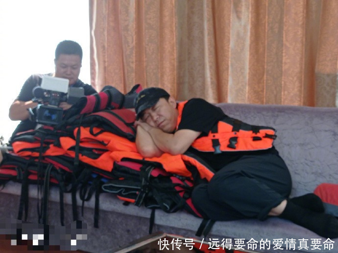  调皮|邓超调皮爆照，黄渤鹿晗新综艺满脸疲惫，上演综艺版《人在囧途》