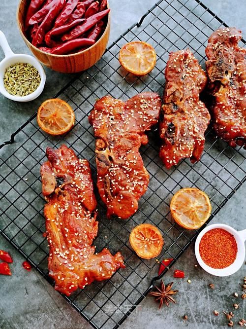  蜜汁|零难度奥尔良烤排骨?蜜汁浓郁好吃到舔手指