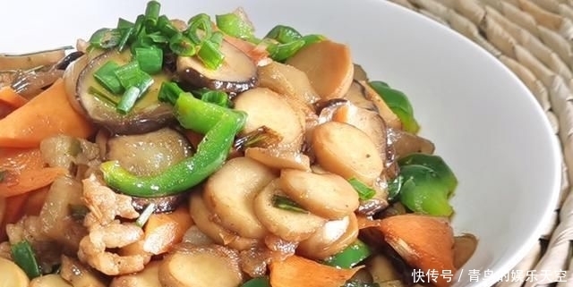  鲜香|杏鲍菇别直接下锅炒,多加这1步,脆嫩爽滑、鲜香入味,比肉都香