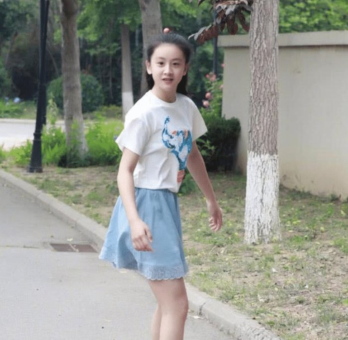  田亮|田亮女儿疯狂式生长！12岁身高1米7，完美继承父母亲基因