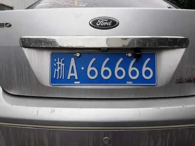 拉风|拉风的“浙A66666”在街头被人盯上了，车主居然…