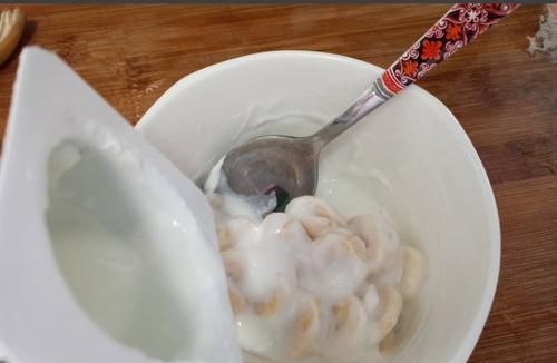  制作|会爆浆的香蕉吐司，味道堪比心里美，早餐制作更简便