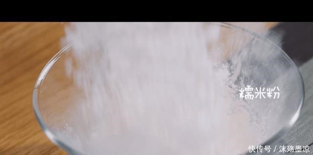 做法|糯米粉好吃不腻的做法,简单一炸,做出香甜糯米炸