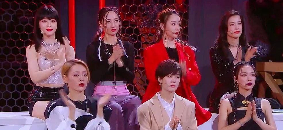  对手|《浪姐》“秋雅”被评表演过重，动作意外与对手重复，孟佳急避嫌