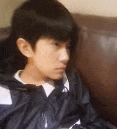  jiojio|易烊千玺可爱小jiojio合集易式小动作萌翻你的少女心