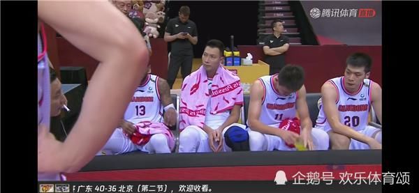  场比赛|打了1分钟就被换！CBA复赛收官战最大笑料来了，杜锋，你的心好狠啊