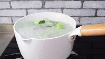 不吃|夏季宁可不吃肉也要吃这菜,6元一斤,叶酸丰富,女人要多吃!