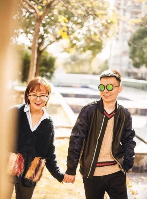  程璐|程璐思文发文官宣离婚：独立面对一切后，我们成了兄弟