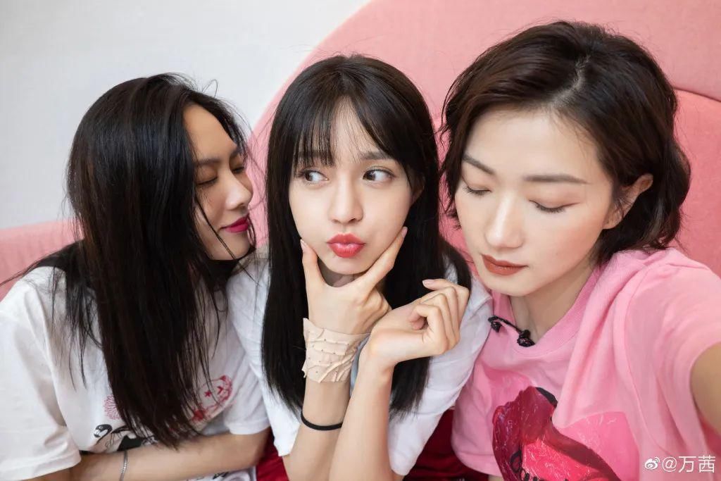  不想|不想红但一直上热搜,这解释苍白吗