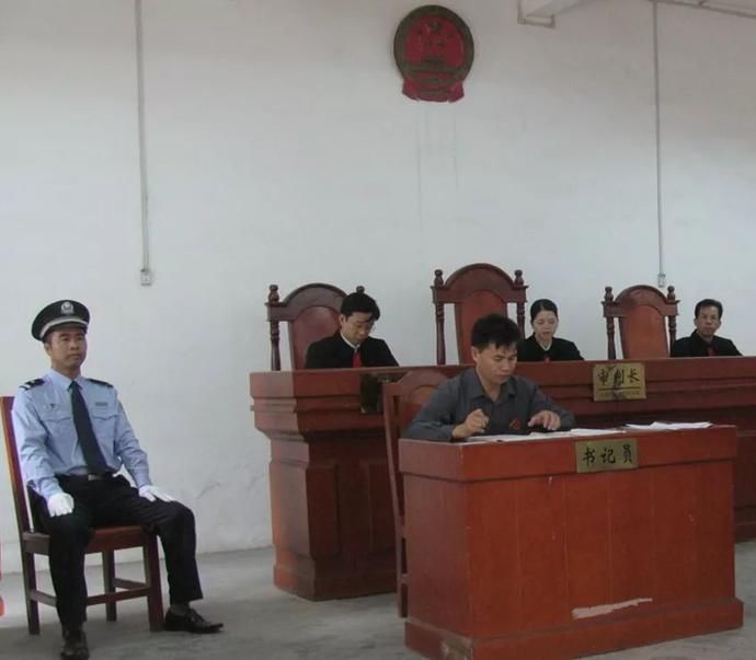 法院|法官看法官 | 奋斗正当时!以青春书写法院新篇章!