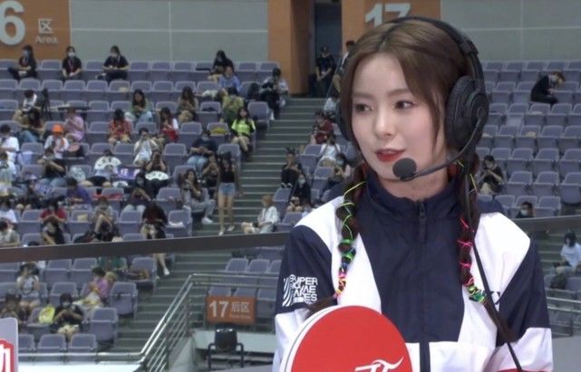  偶像|杨超越初三辍学，周震南高中在读，这些偶像的学历让人意外