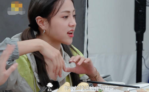  幕后|郑爽问能淘宝购物吗？谢可寅许佳琪曝《青你2》幕后，才知女团不是闹着玩