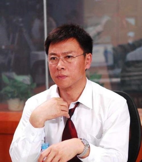胡亚捷|胡亚捷与妻子3次离婚大战,为何不但没得逞反而还“割地赔款”?