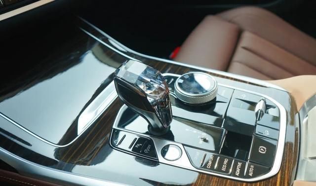  车主大人们|都说宝马X7是好车，为啥最后却买了奔驰GLS？真实车主一语道破