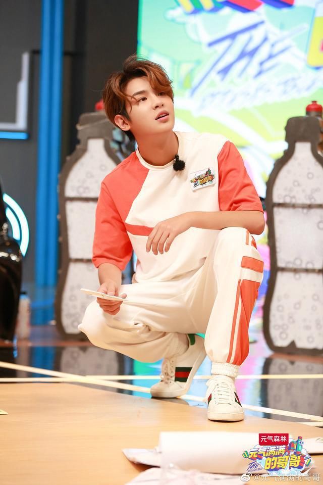  黄明昊|黄明昊喜剧人实锤！凭超强综艺感有望成为快本常驻mc？