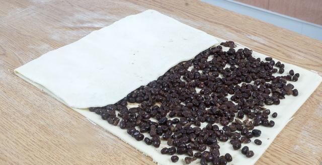  做法|红豆饼不一样的做法，外面根本买不到，简单又好吃，4分钟就出锅