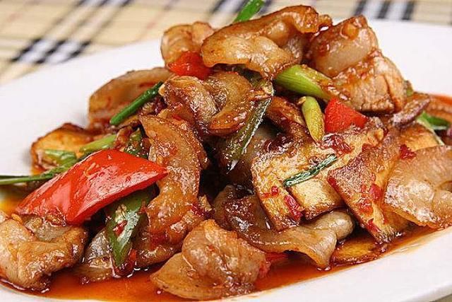  点菜|川菜馆点菜时，点什么才像当地人？记住“3点3不点”就行