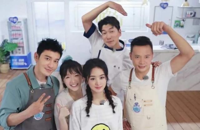  赵丽颖还|《中餐厅》赵丽颖做桃子沙冰，看清她用的水果，网友：赶紧扔掉！