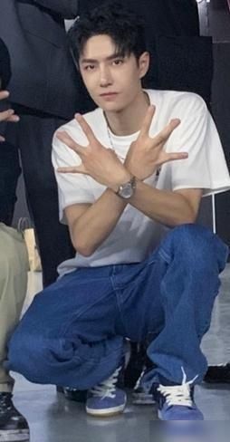  品质|王一博十年磨一剑，有品质才能走得更远，智商情商双在线