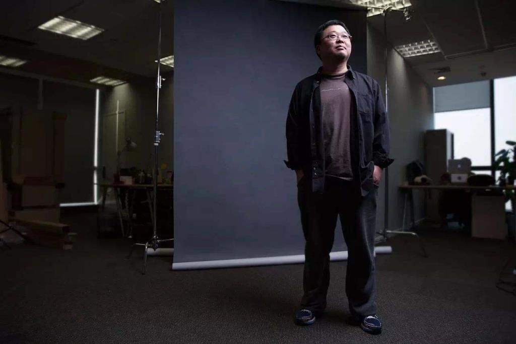  男人|他是创业者，也是直播达人，还会说脱口秀，一个心中有江河的男人