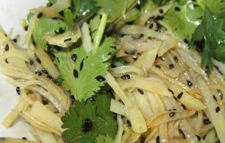  味道|吃腻了大鱼大肉，做上一道凉拌菜，味道独特，还能减脂瘦腿