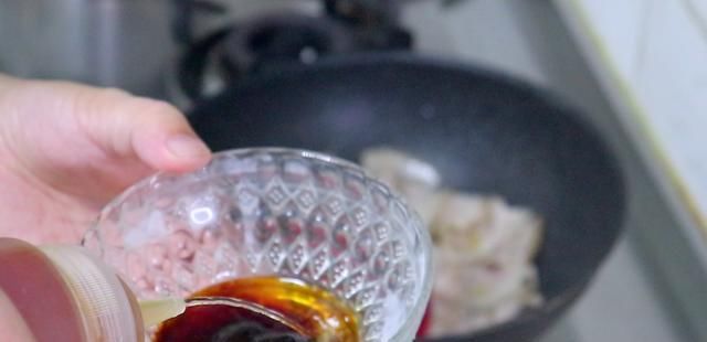 更上一层楼|传统回锅肉略加改进,方法更加简单!颜值、味道更上一层楼