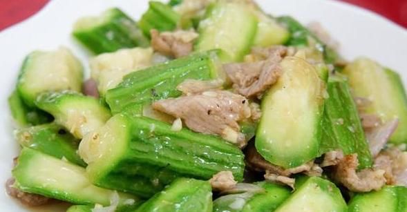  上桌|清甜可口不油腻，好吃到停不下来，每次上桌比红烧肉抢的还要急