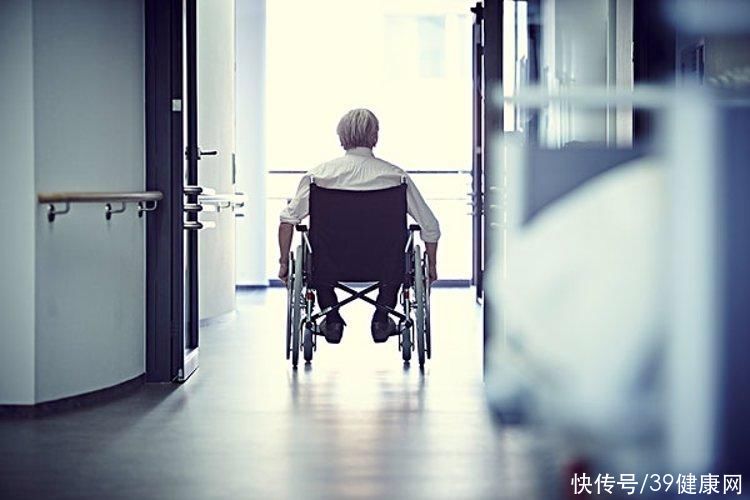 一台10万的手术主刀医生能赚多少(手术室揭秘：一台10万的手术，主刀医生能拿多少？三甲医生告诉你)