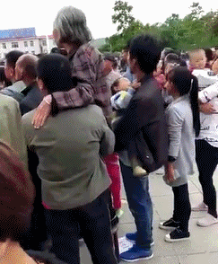 运动型|搞笑GIF：听说男生都喜欢运动型的女生，那我呢？