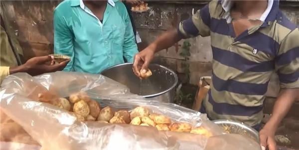 汤包|印度著名小吃“灌汤包”,作为中国吃货,你们下得了口吗